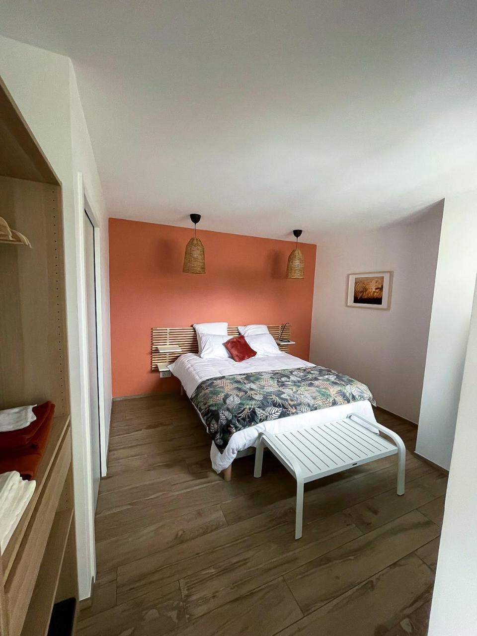 Appartements Guesthouse1 Et Guesthouse2 Sword Beach Colleville-Montgomery Ngoại thất bức ảnh